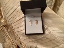 Contessa Di Capri Angel Wing