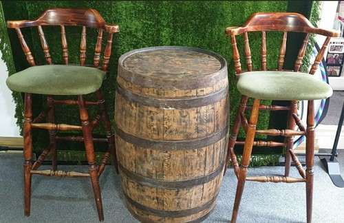 Oak barrel with - with, 2