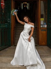 Romantica white a-line wedding dress with pockets. UK size 8. Good condition.