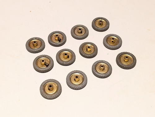 Meccano grey tyres on - grey,