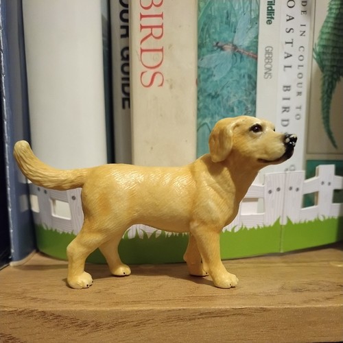 Schleich yellow labrador - labrador, 16329