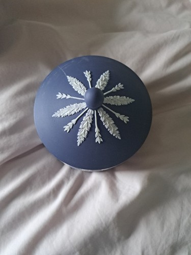 Wedgwood jasperware blue round - wedgwood,