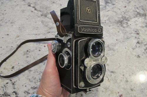 Yashica tlr camera 80mm - d,
