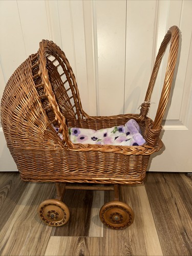 Vtg leopold brown wicker - brown, baby