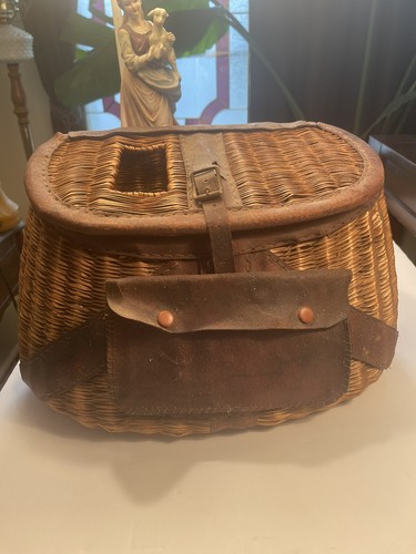Vintage wicker fishing - wicker, creel