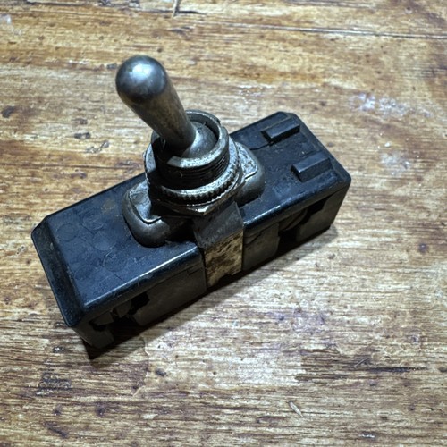 Vintage arrow off toggle - off,