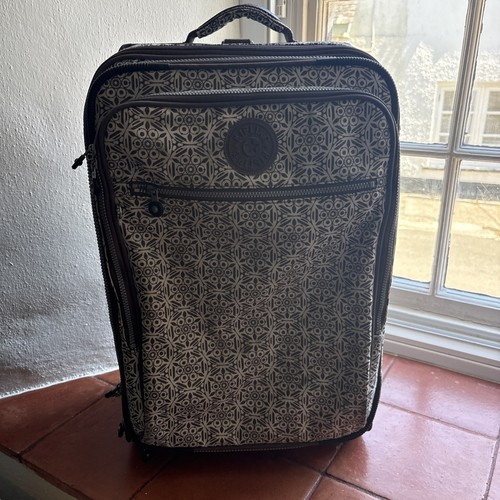 Kipling brown and - kipling,