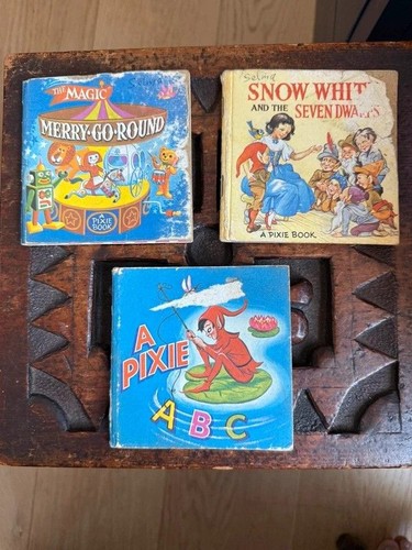 Beautiful 1950s pixie - beautiful, books