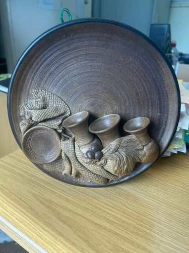 Decorative wall plaque with