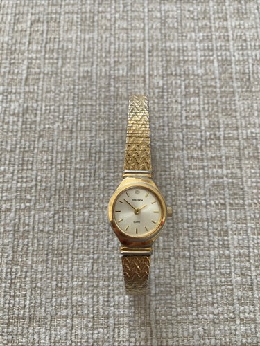 Vintage sekonda gold tone oval - vintage,