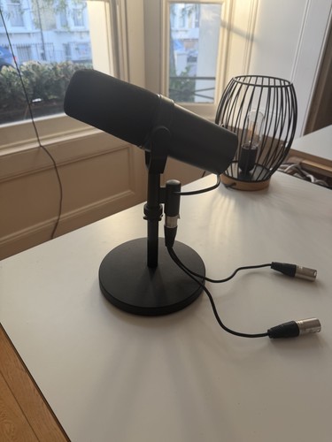 Shure wired vocal - microphone,