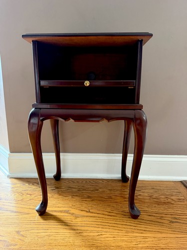 Vtg bombay mahogany - vtg, queen