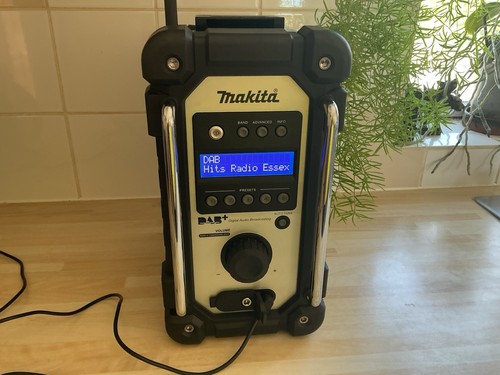 Makita dmr110 job site - job, radio