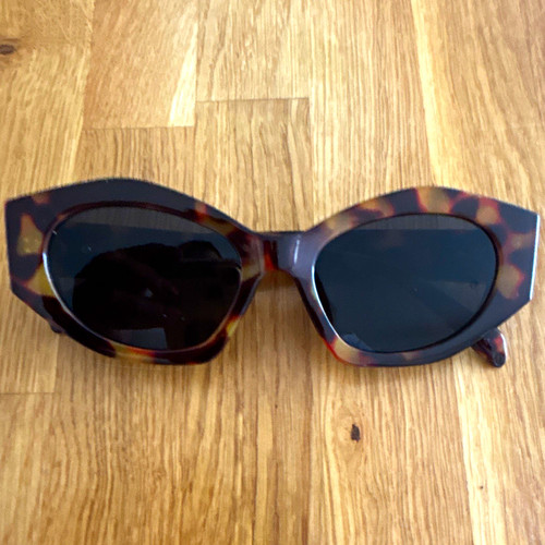 Women cat eye sunglasses - women’s,