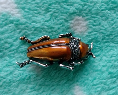 Iridescent enamel and - iridescent,