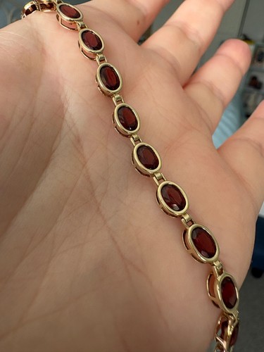 9ct gold garnet inch - 9ct,