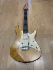 Yamaha Pacifica Natural