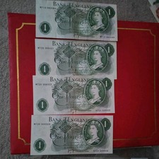 Replacement 4  x High Grade Old One Pound £1 Bank Notes Bank Of England.  
