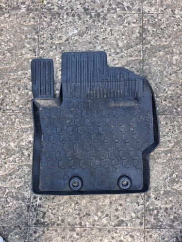 Genuine toyota yaris cross