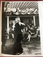'MANDY RICE-DAVIS' VINTAGE 8 X
