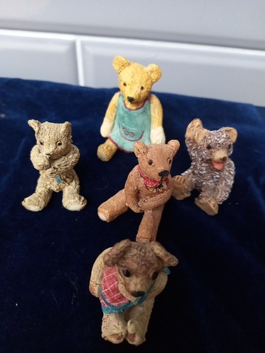 Collectable teddy bears - 5,