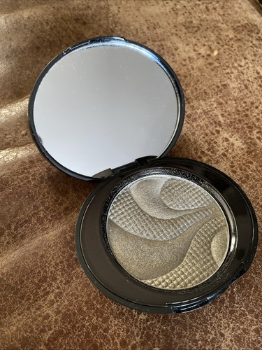 No7 shimmering glow palette - shimmering,