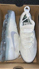 Nike White vapourmax size 6