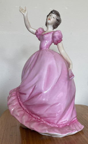 Royal worcester figurine - royal,