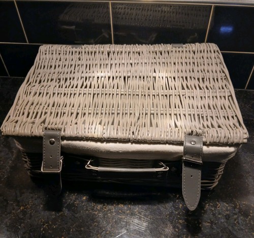 Grey wicker basket - with, carry