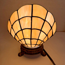 Tiffany Style Clam Shell Lamp