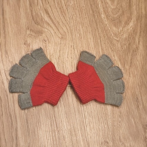 Red grey knit fingerless - red,