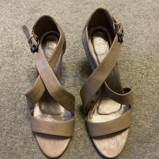 LOTUS WOMENS SANDALS SIZE 7