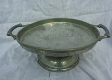 Beautiful Craftsman Arts & Crafts Hammered Pewter Footed  bowl centerpiece