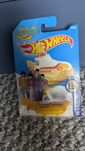Hot wheels beatles yellow - beatles,