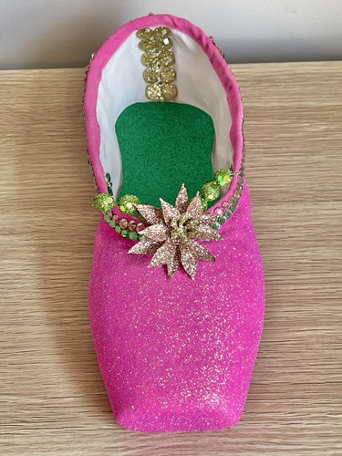 Wicked inspired ballet pointe - wicked!,