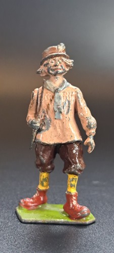 Britains 587 rare home - 587,