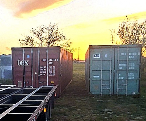 Shipping containers - 🌊,