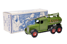 SKYBIRD MODELS  (MODERN  RECREATION) ESSO AIRCRAFT FUEL TANKER - BOXED