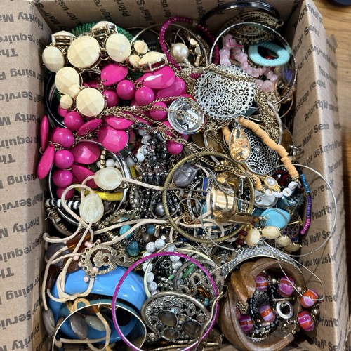 Vintage now craft jewelry - vintage,