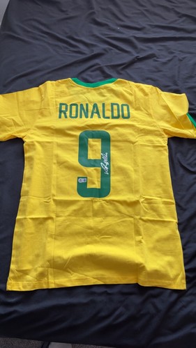 Signed ronaldo nazario brazil - ronaldo,