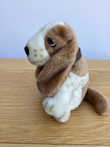 Official hush puppies basset - official,