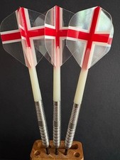 Brand new set of 21 gram 90% tungsten darts with a nice ringed grip