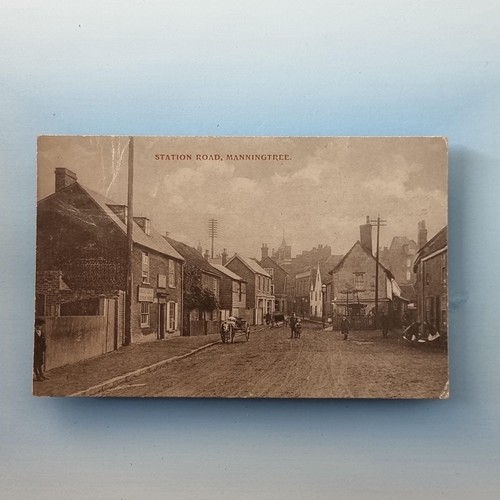 Manningtree essex postcard - essex,