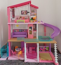 Barbie Dreamhouse Playset & Wheelchair & Accessible Elevator