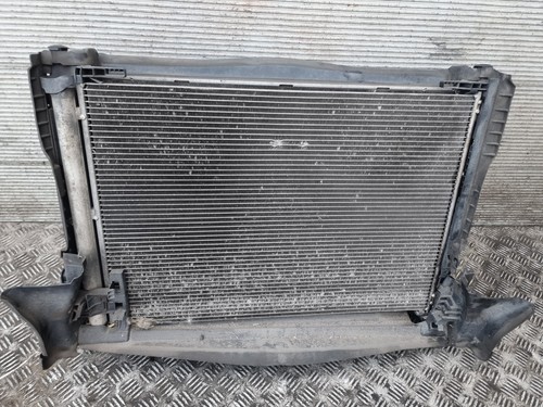 Mercedes class c220 radiator - mercedes,