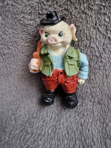 Vintage pig resin - pig, figurine