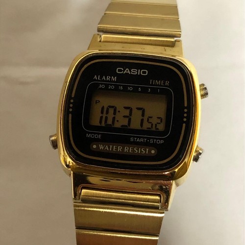 Used casio digital quartz - digital,
