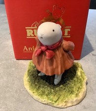 VINTAGE ARDEN SCULPTURES