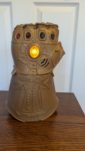 Hasbro marvel avengers thanos - hasbro,
