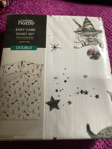 Magic cats duvet cover - cats,